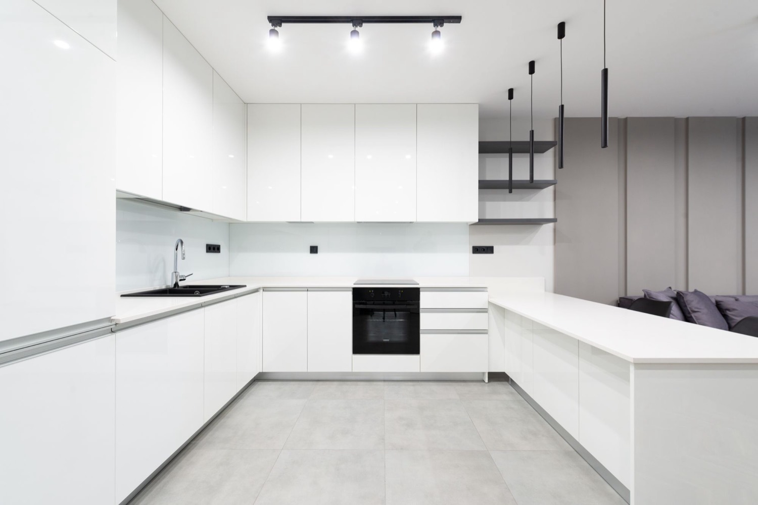 Under-cabinet LED tucked behind the shadow gap so the worktop glows and the fitting disappears, with the switching and the driver location agreed before the units landed.